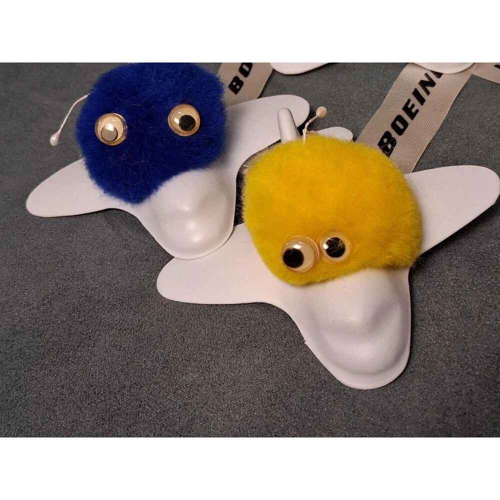 Vintage Boeing Weepuls in Airplanes Pom Pom Men 1991